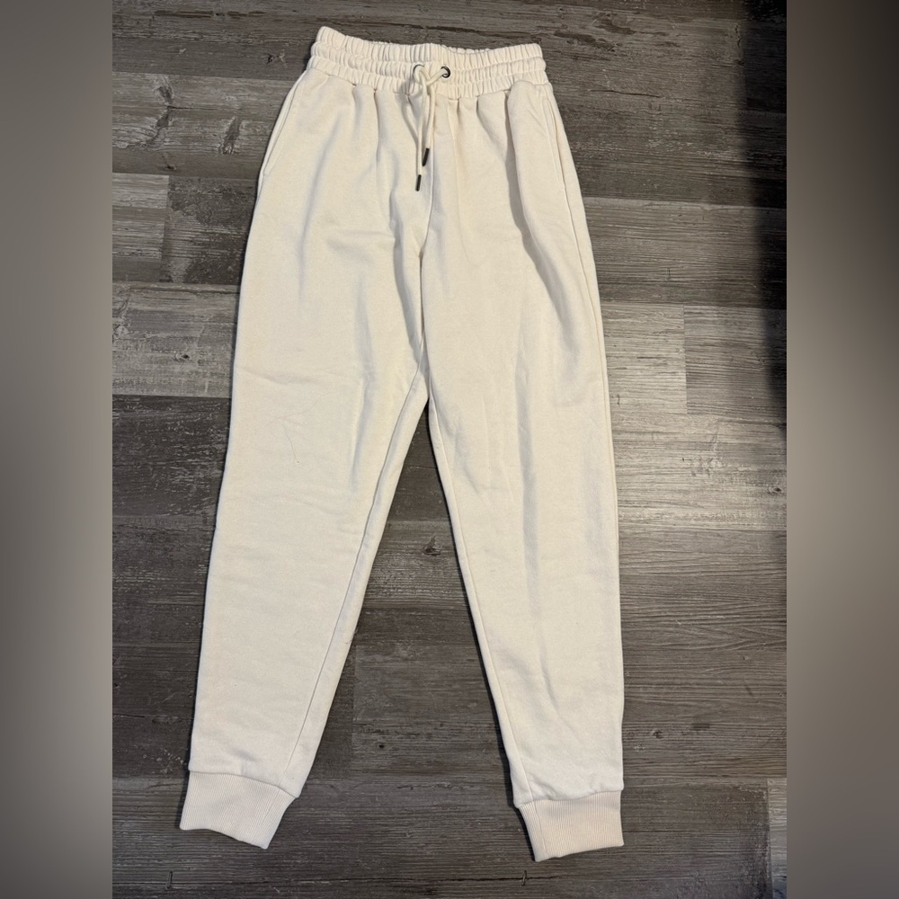 Women’s Cream Jogger Pants